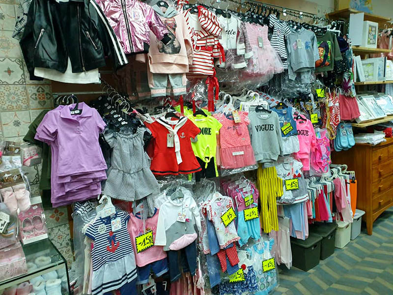 Comment choisir des vêtements à la mode pour les filles de tous âges ? Le Port